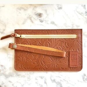 Portland Leather Adriana Wristlet, Meadow